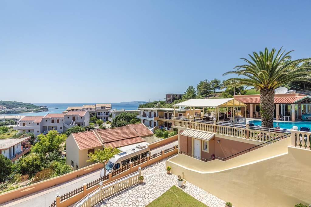 Kapetanios Apartments Agios Stefanos Avliotes  ภายนอก รูปภาพ