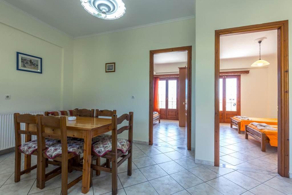 Kapetanios Apartments Agios Stefanos Avliotes  ภายนอก รูปภาพ