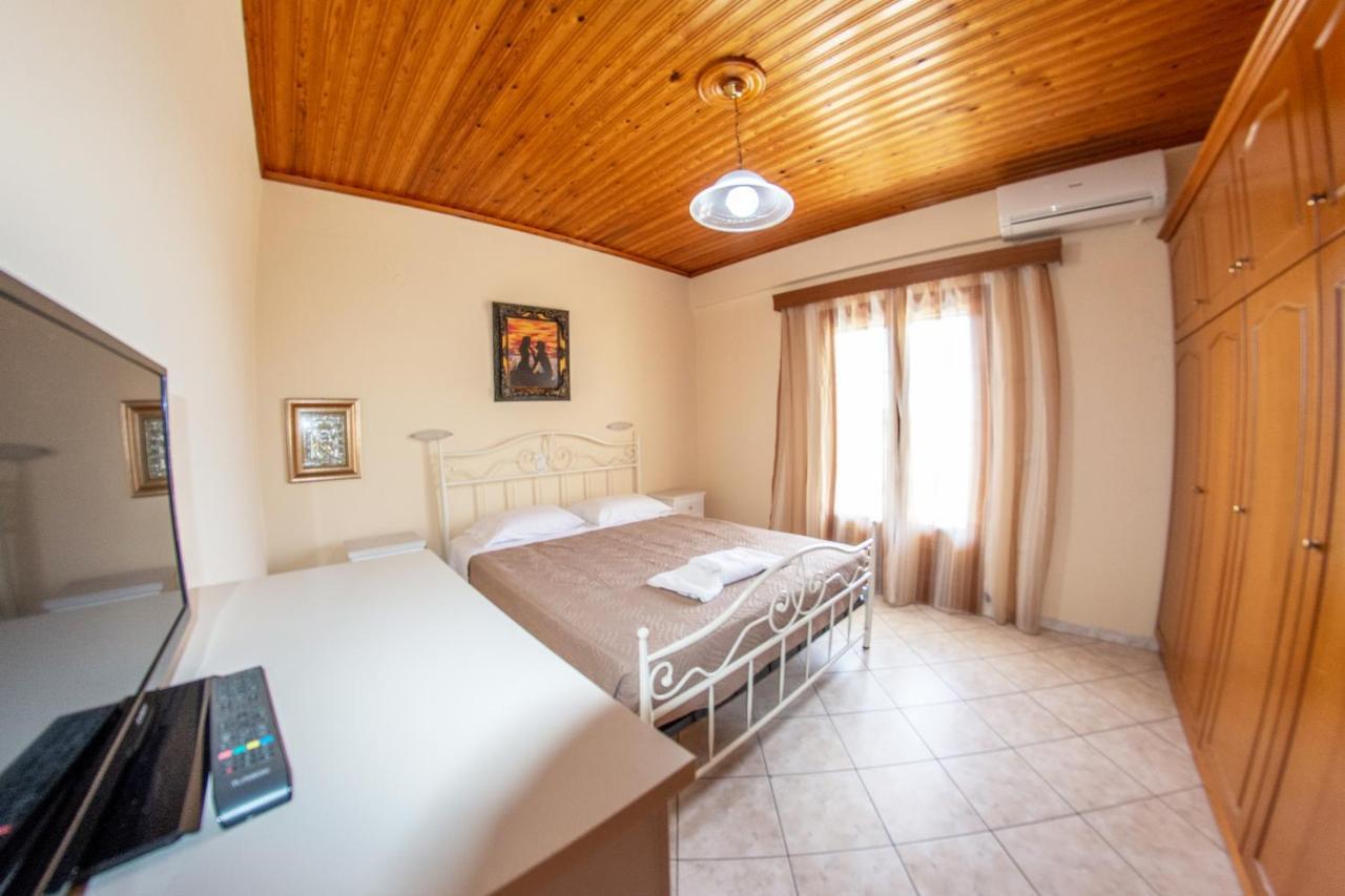 Kapetanios Apartments Agios Stefanos Avliotes  ภายนอก รูปภาพ