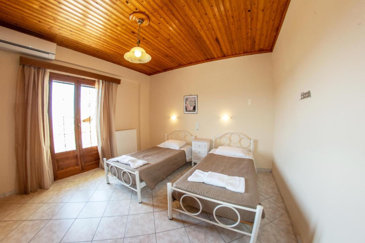Kapetanios Apartments Agios Stefanos Avliotes  ภายนอก รูปภาพ
