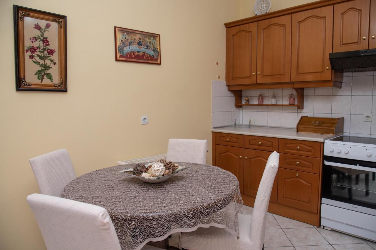 Kapetanios Apartments Agios Stefanos Avliotes  ภายนอก รูปภาพ