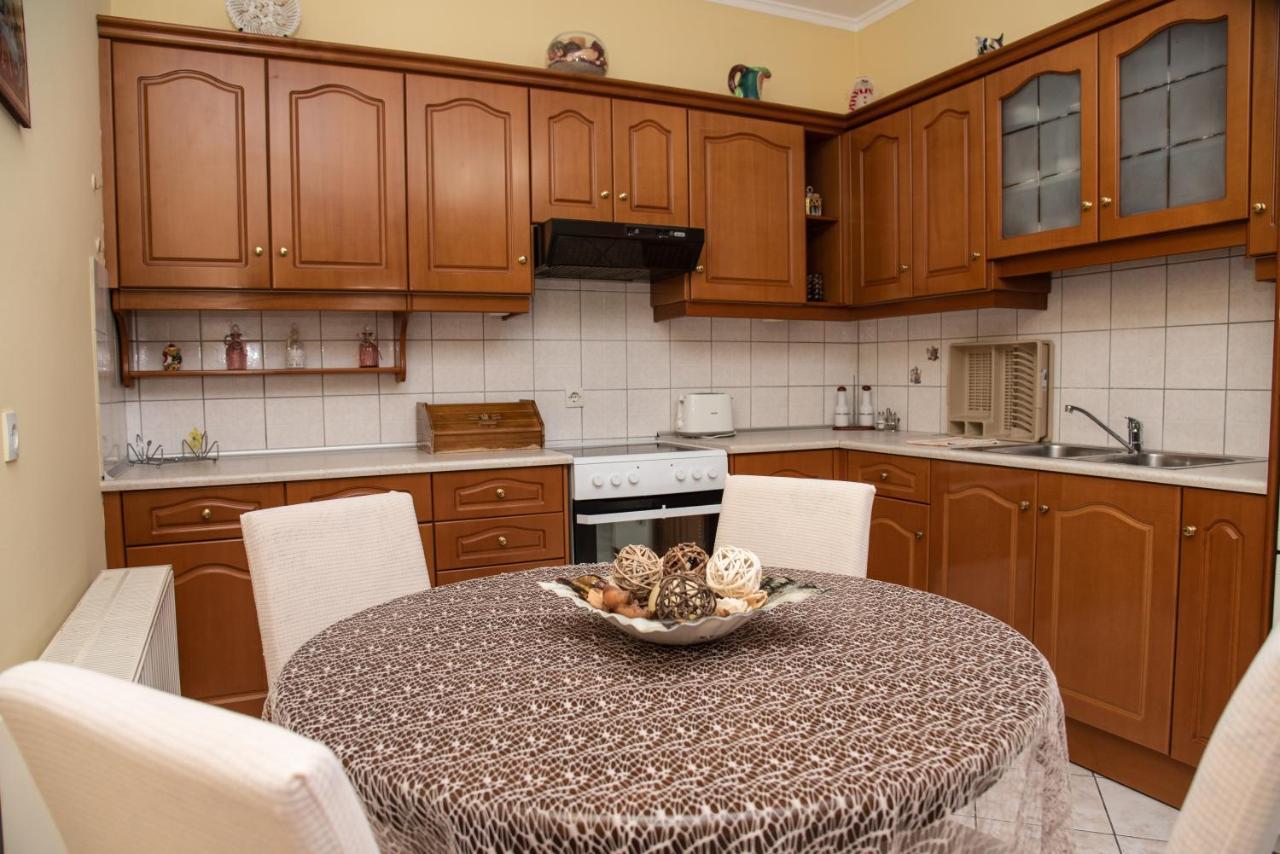 Kapetanios Apartments Agios Stefanos Avliotes  ภายนอก รูปภาพ