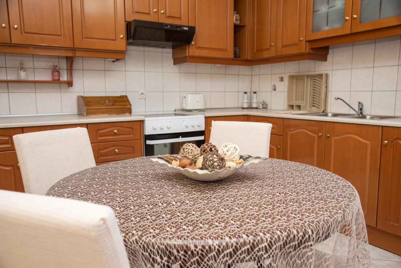 Kapetanios Apartments Agios Stefanos Avliotes  ภายนอก รูปภาพ