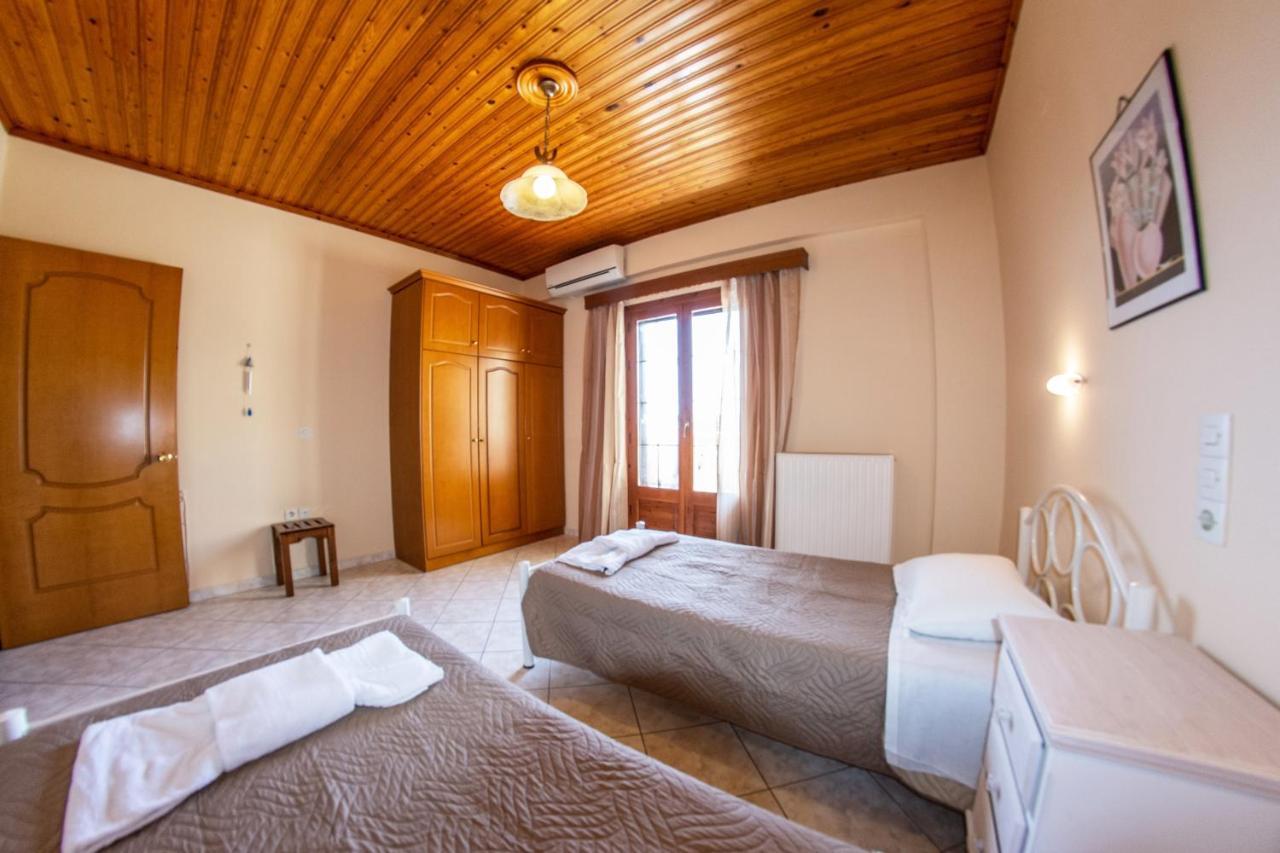 Kapetanios Apartments Agios Stefanos Avliotes  ภายนอก รูปภาพ