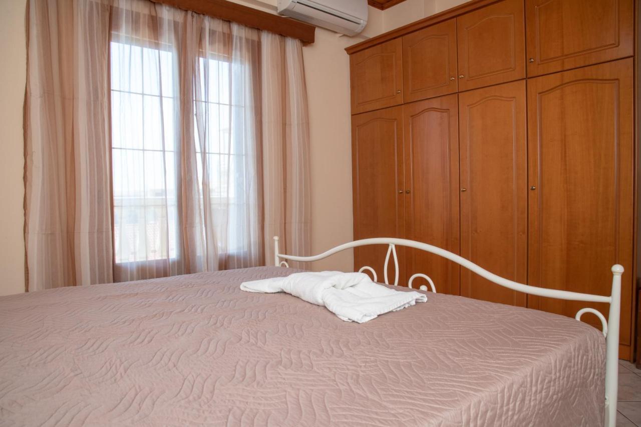 Kapetanios Apartments Agios Stefanos Avliotes  ภายนอก รูปภาพ